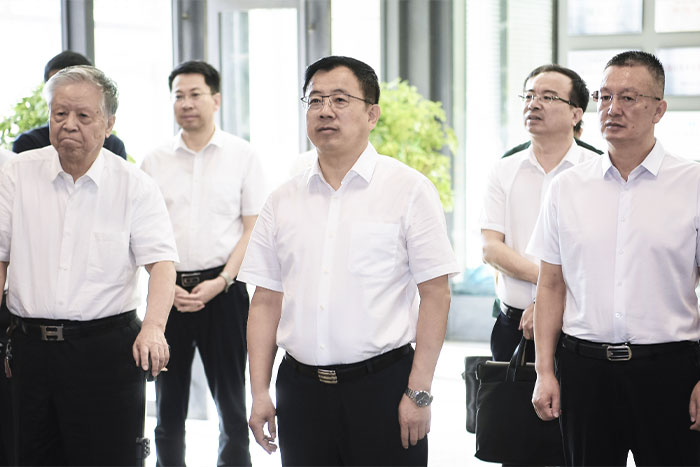 大事記 | 自治區(qū)黨委常委、銀川市委書記趙旭輝調(diào)研巨能機器人裝備智能化研發(fā)生產(chǎn)情況