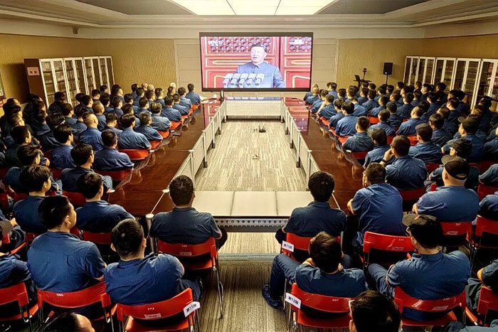 銘記歷史 實(shí)業(yè)報(bào)國 | 巨能股份全員集中觀看九三閱兵儀式